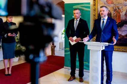 Peter Pellegrini hodil Madarov cez palubu Co robi palac s Benesovymi dekretmi