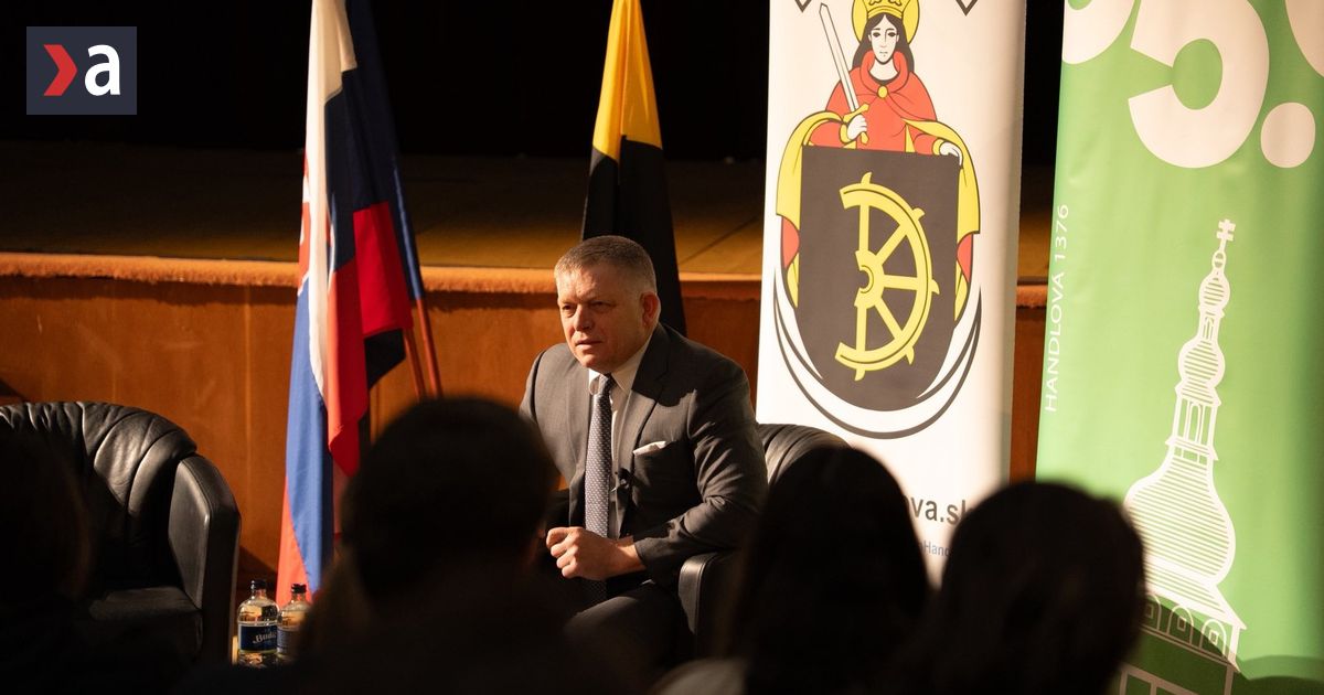 Skuska mala byt len pre tych studentov ktori prisli vypocut Roberta Fica