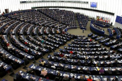 Slovensko sa dostalo na sikmu plochu Signaly posledneho varovania z Bruselu nazor Ivana Stefanca