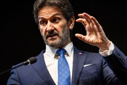 Stat financuje prorusky web ktoreho redaktor spehoval pre kremel kalinak poslal tisice eur