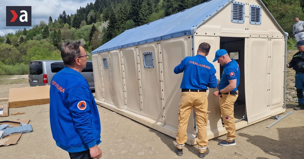 Stat postavil v Kolackove nudzove domceky najohrozenejsia rodina zostava pod svahom