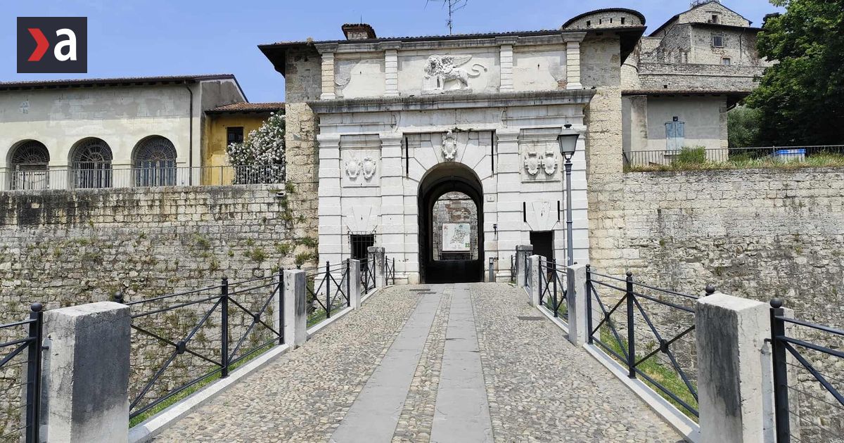 Taliansko ake nepoznate navstivte hrady s architekturo a vyhladmi pre ktere sa oplati odboit z hlavnych ciest