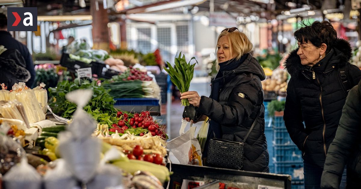 Trest za platbu kartou a 50percentna zlava za hotovost Stat chce bojovat proti hotovosti obchodnici sa brania