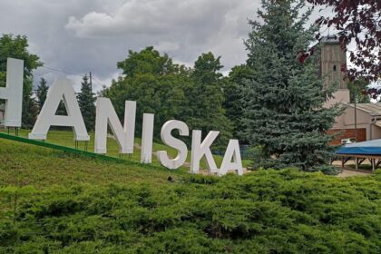 Vlada rokue v Haniske pri Kosiciach V obci konci sirokorodna trat o zavode v nej uvazovalo BMW
