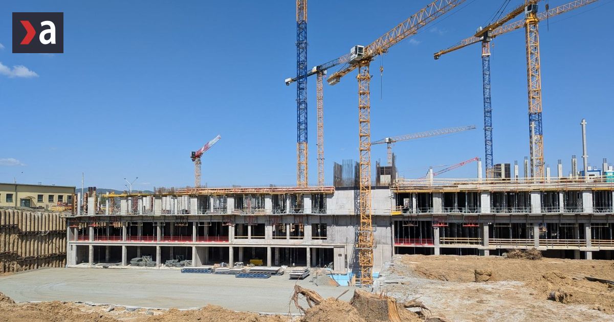 Vystavba nemocnice v Presove Demokrati tvrdia ze beton nepresiel ani jednym testom pevnosti