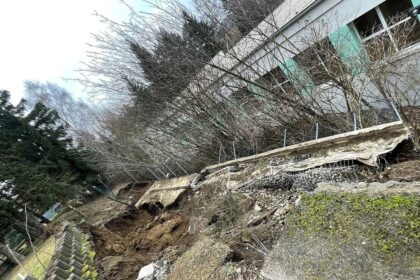Zasypana telocvicna prepadnuta cesta a klesajuci Solivar Presov celi trom geologickym hrozbam naraz