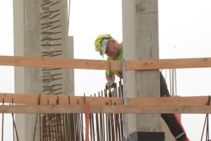 Betonom v presovskej nemocnici sa uz zaoberal aj sud Vystavba sa obnovila po piatich tyzdnoch