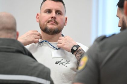 Bombic sa opat ocitol na policii Kalinakovi sluboval vrahov Kuciaka a Tupeho teraz si stazuje