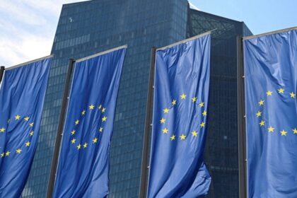 Europa musi konat aby posilnila globalnu ulohu eura nazor Piera Cipolloneho