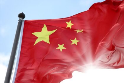 Pentagon zasiahol cinskych gigantov Alibaba Baidu a BYD sa ocitli na ciernej listine