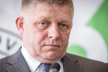 Robert Fico zhomofobne spravanie povyil na statnu politiku komentar Petra Weissa