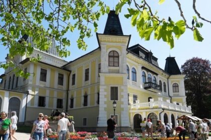 Slovenske narodne muzeum hlada riaditela Betliara docasne ho vedie Andrea Predajnova