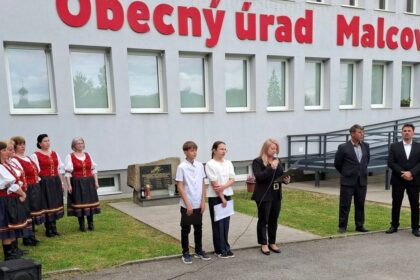 Vlada v Malcove Uzavru urad aj postu ministri sa budu zobera rozvojom severovychodu