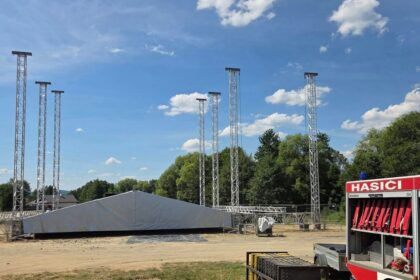sponzor bol odtajneny rock pod kamenom zachranovala vlada program festivalu zostava nejasny