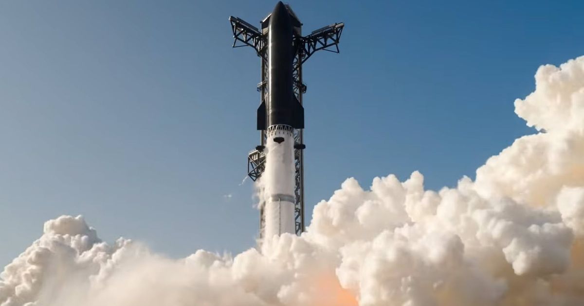 Boj o navrat na Mesiac sa vyostruje Muskova Starship absolvovala kriticky 13 test s prekvapivym vysledkom