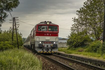 Bude na tratiach menej nehod ZSSK oznamila investicie do bezpecnostneho systemu