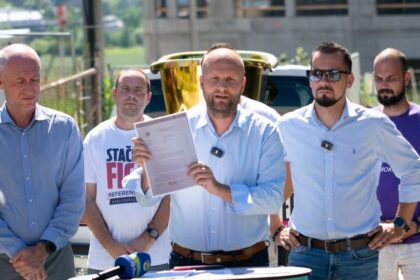 Demokratov prekvapila danova kontrola Nad vypovida na policii Strana je pod tlakom a hovori o sikane