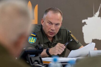 General Syrskyj vynimone napsal komentr Prekvapilo ho e mal konflikt s ministrom obrany