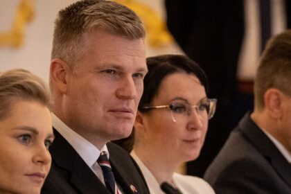 Jazdite lepsie ako Filip Turek Cesky politik ma vlastnu videohru ktora je volne dostupna