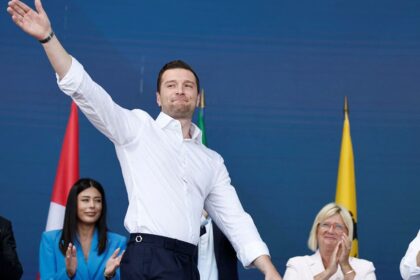 Koniec velkej lasky Preco europska pravica zosadila Donalda Trumpa