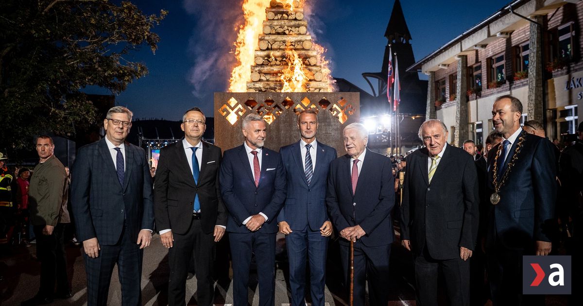 Navrat Meciaru vona ciganskej a potlesk pre Gaspara Slovensko nie je cierna diera znelo namestm Chybal len premier Fico reportaz
