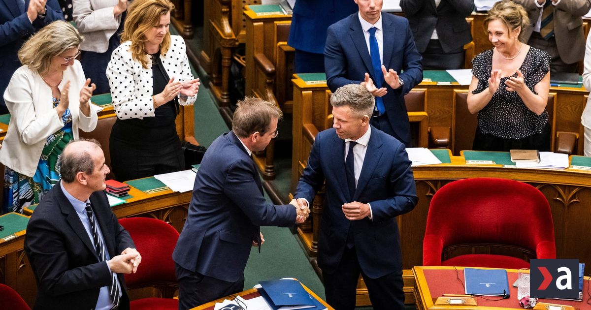 Orbanov system dostava najtvrdsi uder Madar presadil zmenu ustavy a odvolava prezidenta