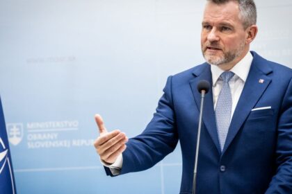 Pellegrini slubil viac vojakov a zbrani Ukrajina dostane darcek od Trumpa Co ukazal samit NATO