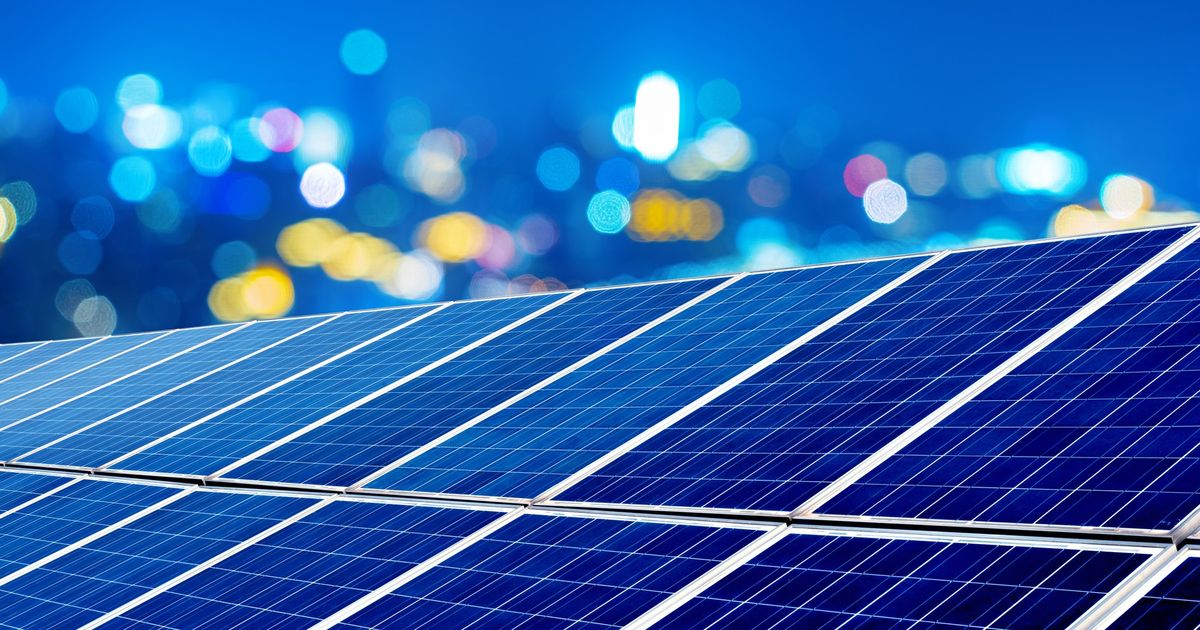 Solarne panely budu vyrabat energiu aj v noci Revolucny projekt dostal povolenie