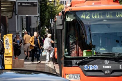 Statna revolucia v cestovani Jedna aplikacia na vlak autobus aj MHD bude stacit no zatial este nefunguje