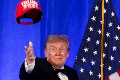 Vyhral som trikrat a urobim to znova oznamil Trump Kym ustava hovori jasne jeho priaznivci skusuju riskantny plan
