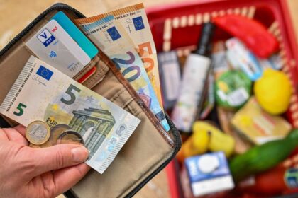 Vysledky retazcov su vonku Biedronka prisla o obrovsku sumu do straty sa dostala aj Billa