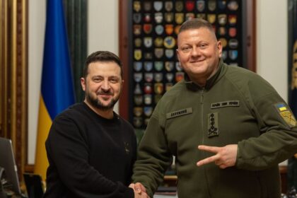 volby uprostred vojny zelensky si zavolal zaluzneho na koberec kvoli prezidentskej kandidature 225 tyzden vojny