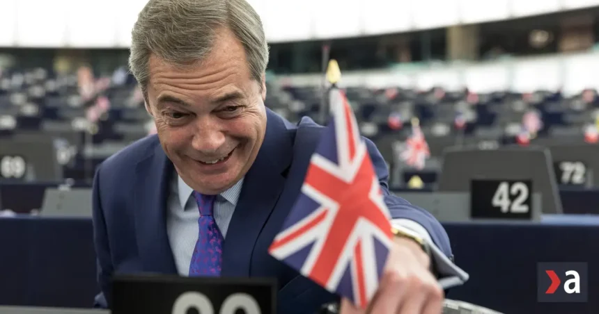 Bizarny volebny suboj Britsky populista Nigel Farage bojuje vo volbach proti smetiaku