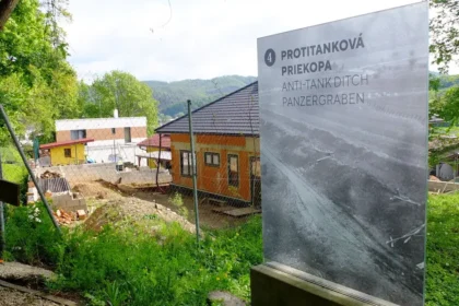 Domy si postavili priamo pri masovom hrobe dnes by to uz nebolo mozne koniec divokej vystavbe reaguje archeolog