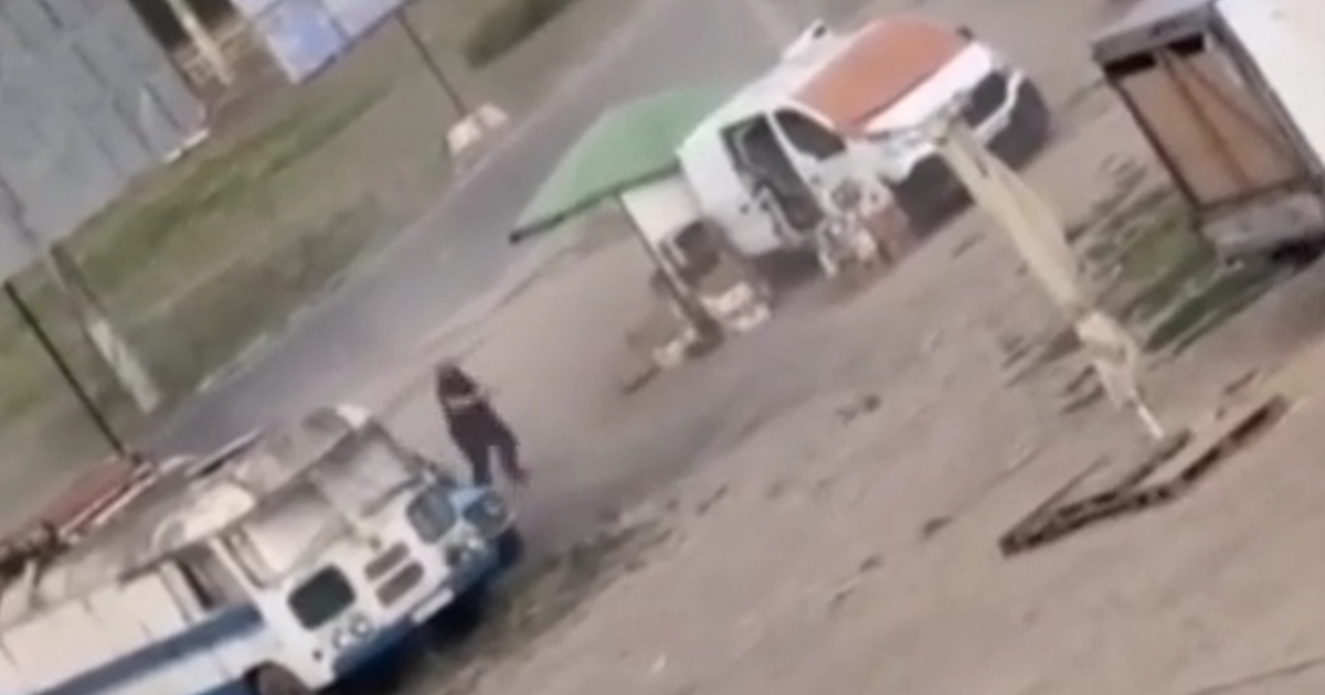 Nechutne ludske safari Dron prenasledoval cloveka na juhu Ukrajiny video