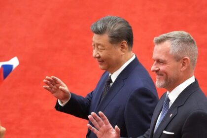 Peter Pellegrini v Cine siril vlastnu propagandu Komunisticke planovanie by bolo fajn