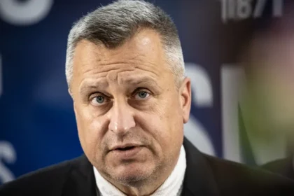 Priesvitny Andrej Danko a zakern uctovnicka komentar Petra Bardyho