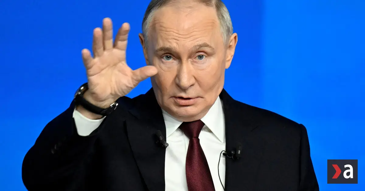 Rusky financny system pod tlakom paniky obyvatelov Masove vybery hotovosti prekonali prvy rok invazie