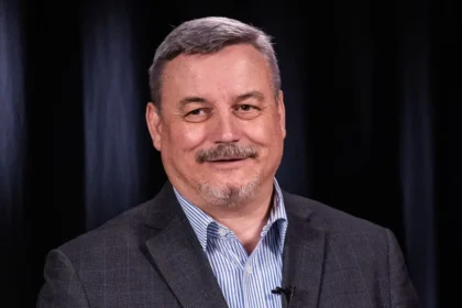 Volby 2026 Jozsef Berenyi sa uz po stvrtikrat pokusi ziskat post predsedu Trnavskeho kraja