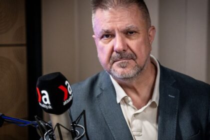 chat control otvara dvere do nasich suromnych sprav odbornik makatura varuje pred hromadnym spehovanim euroopanov