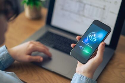 koniec utajenym ai chatbotom v eu zacali platit prelomove pravidla