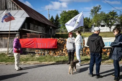 Látky sa pripravujú na ďalšie nočné prekvapenie v súvislosti s priehradou Tomáša Tarabu