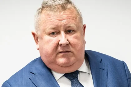 Manželka kontroverzného Holjenčíka zarába v energetike. Zvolili ju do dozornej rady firmy