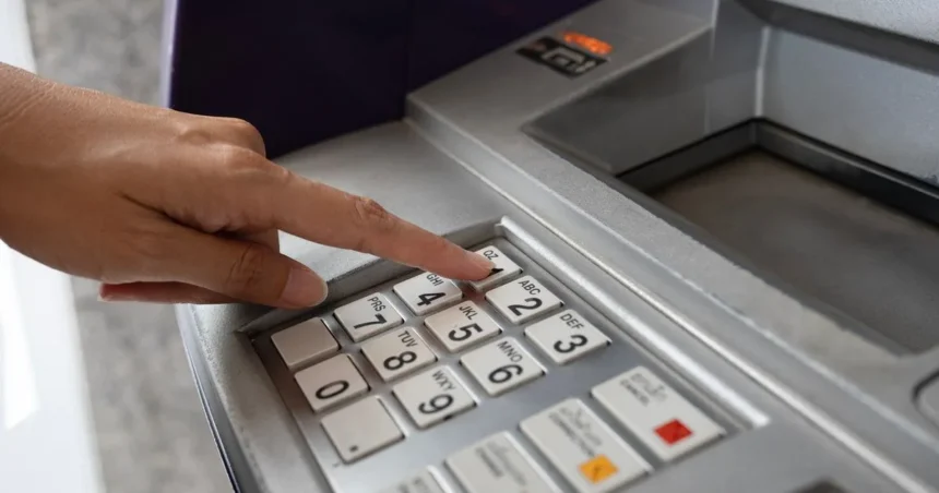 Máte na karte tento PIN? Zlodeji vám účet vybielia za sekundy