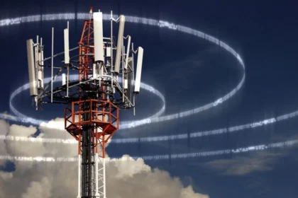 Pred 35 rokmi štartovali mobily na Slovensku. Prvý rok len 119 zákazníkov