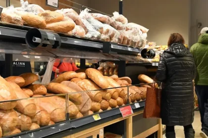 Šialené ceny potravín. Káva láme rekordy, základné potraviny zlacneli