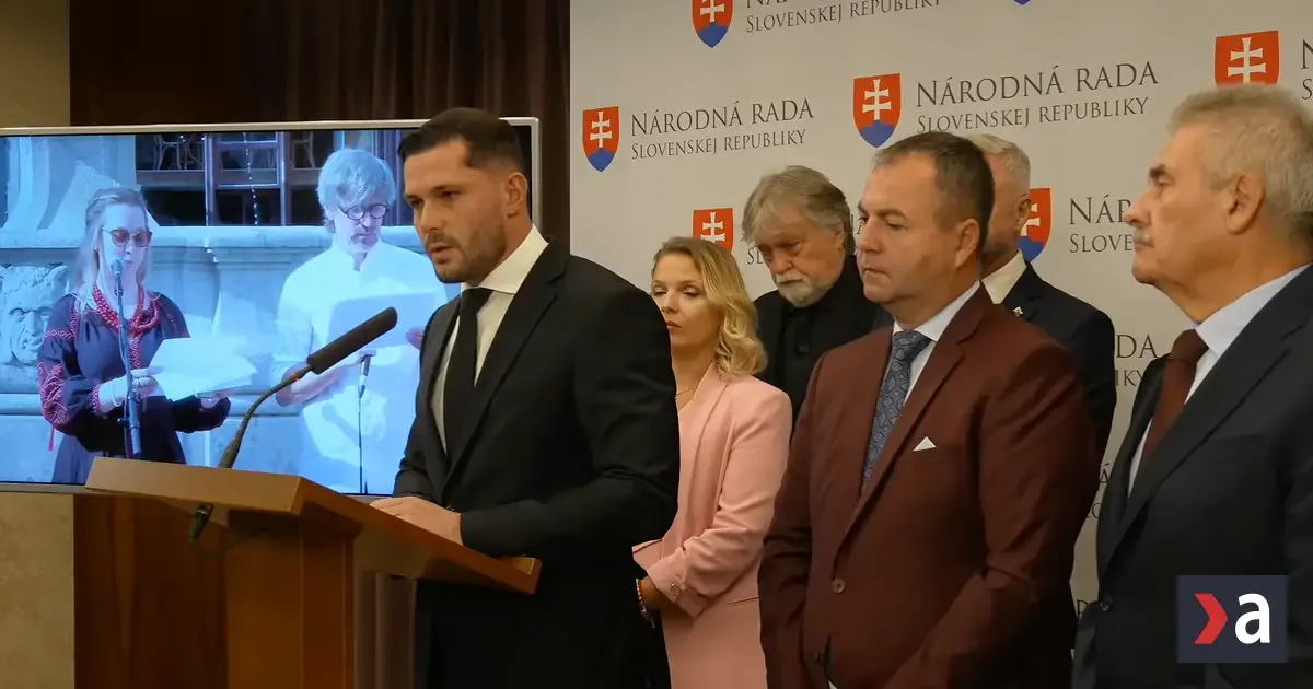 Smer obvinil Mier Ukrajine zo šírenia nacizmu v uliciach