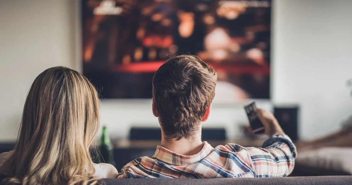 Veľké slovenské banky sa spájajú, pozemné TV vysielanie čaká zásadná zmena