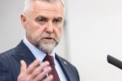 Gašpar víta vojenské kontakty s Moskvou, Rusko hájil v kremeľskom plátku