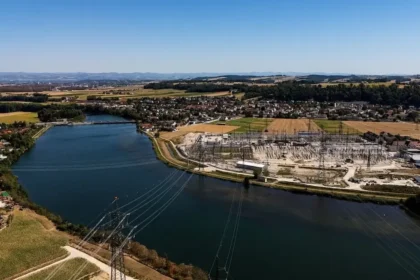 Google stavia kúsok od našich hraníc obrovské centrum, miestni sa búria